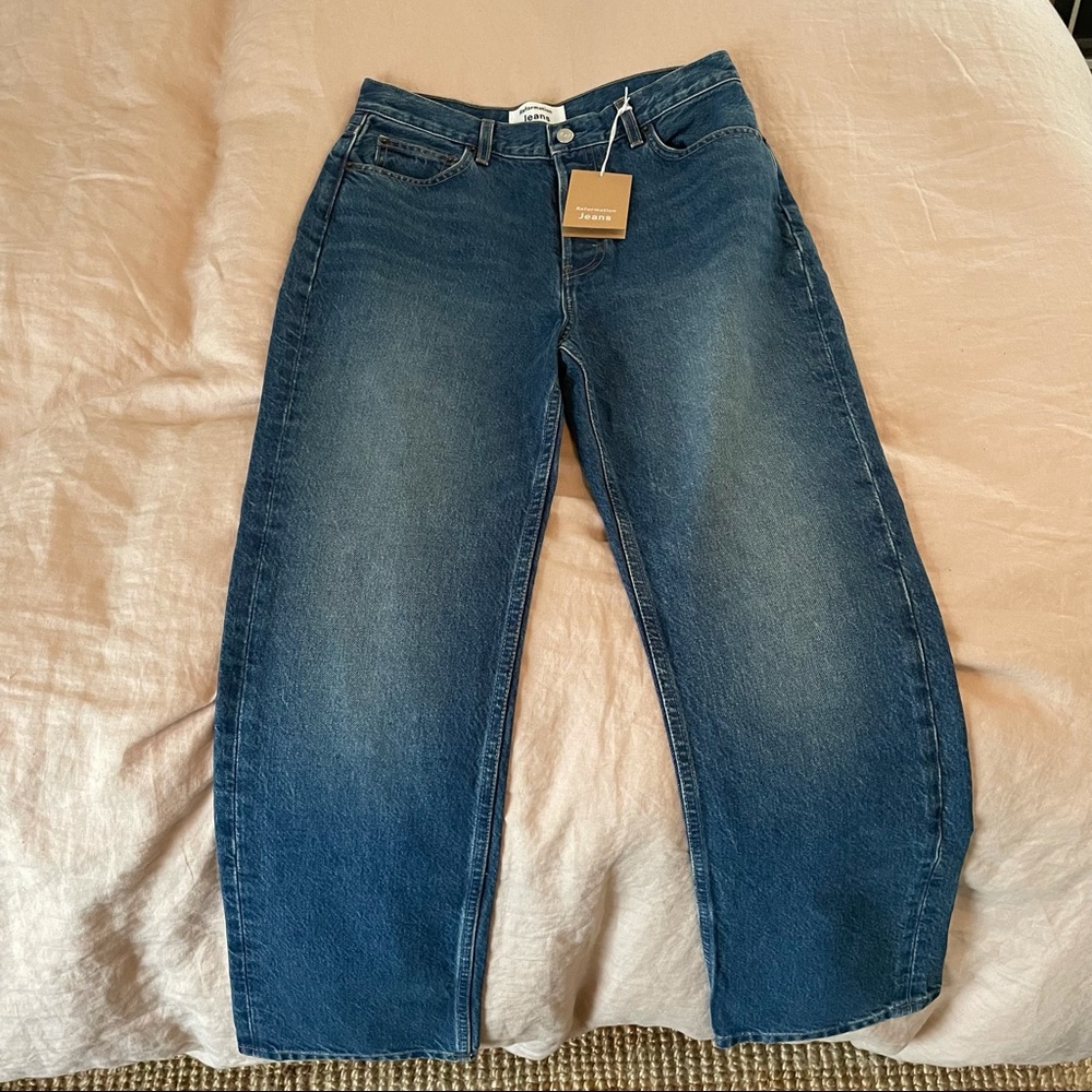 NWT Reformation 27 Hanna Mid Rise Straight Jeans